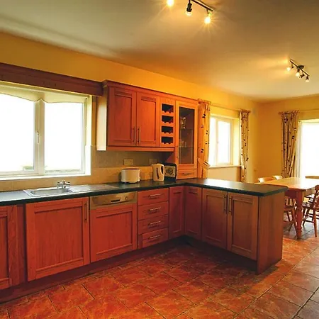 Holiday Homes - Eir02104-fyc